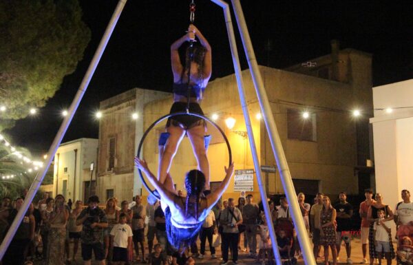 Aerial hoop duo – Spettacolo di Danza Aerea Gallery 2